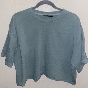 teal cropped tee shirt